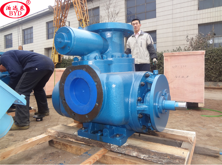 新疆某石化廠定金的2臺W7T.2ZK-130M1雙螺桿泵調(diào)試成功